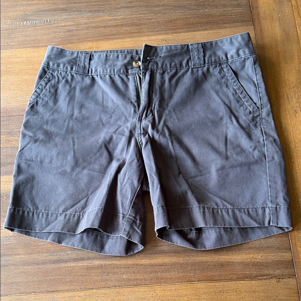 Cabela's Women’s Flat-Front Shorts in Grey NWOT